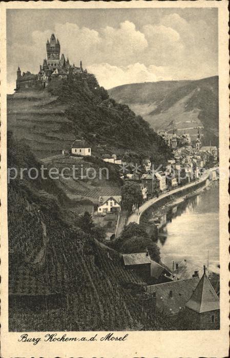 Kochem Teilansicht mit Burg Weinberge