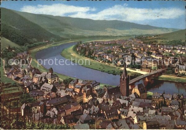 Bernkastel-Kues Teilansicht Moselbrücke