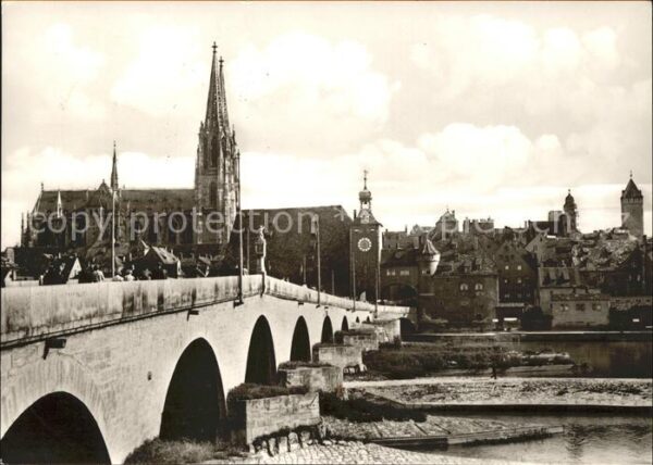 Regensburg Steinerne Brücke und Dom