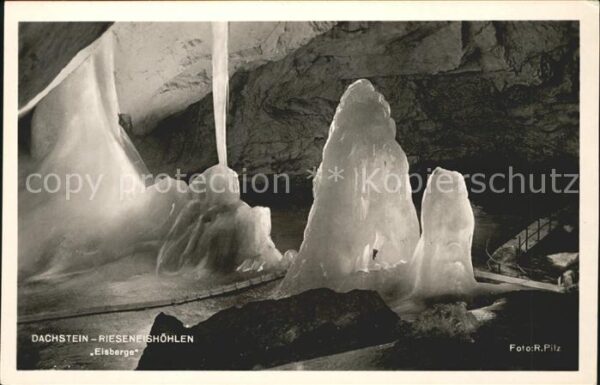 Hoehlen Caves Grottes Rieseneishöhle Dachstein