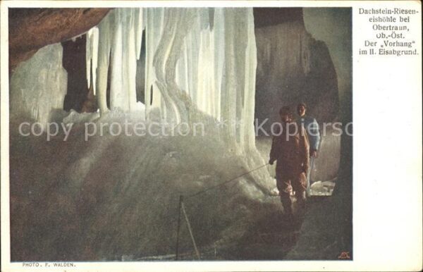 Hoehlen Caves Grottes Dachstein Rieseneishöhle Vorhang
