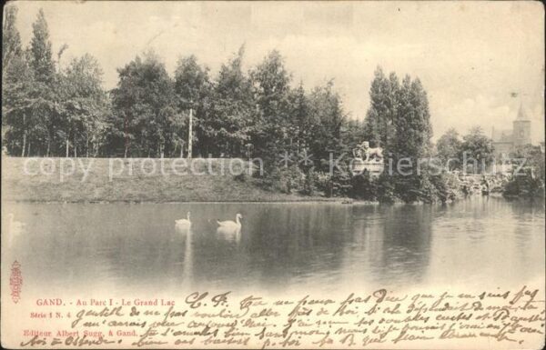 Gand Belgien Le grand Lac au Parc Schwan