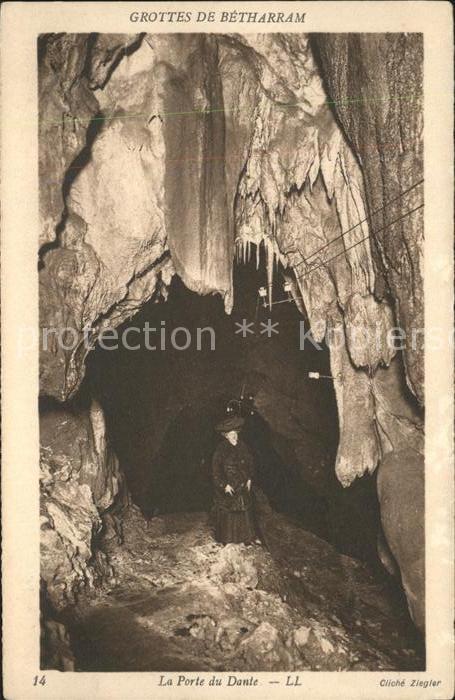 Hoehlen Caves Grottes Betharram Porte du Dante