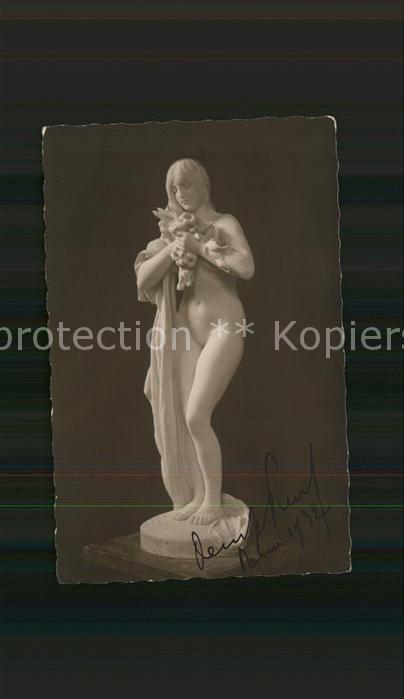 Skulpturen Frau