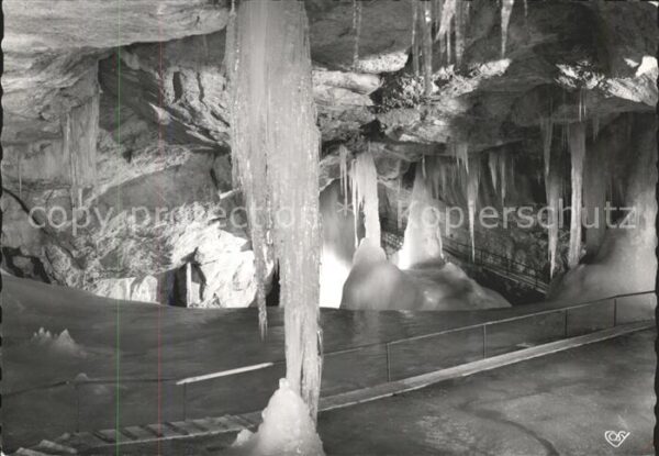 Hoehlen Caves Grottes Dachstein-Rieseneishöhle Trisiandom Gle