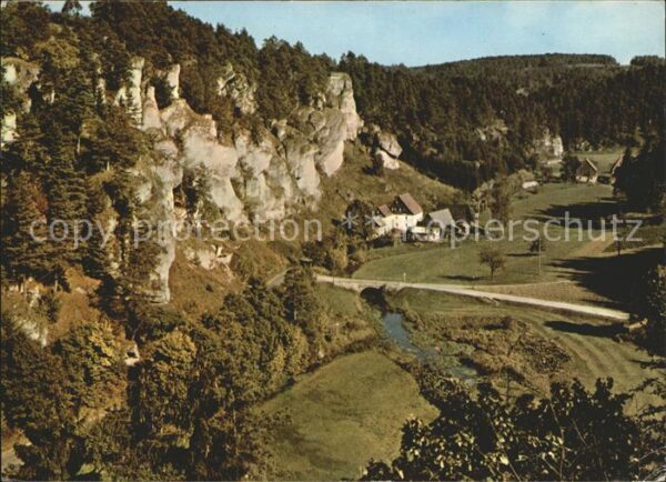 Fraenkische Schweiz Römerbrücke mit Schlöttermühle im Truba