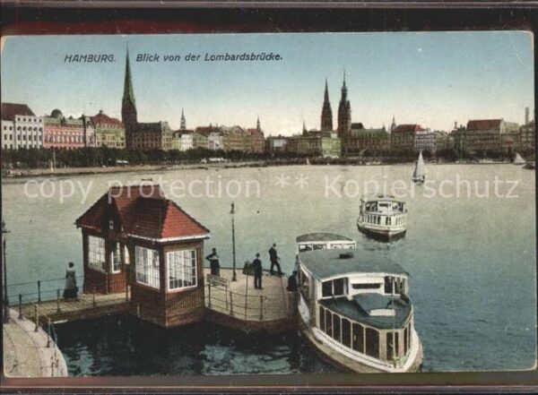 Hamburg von der Lombardsbrücke Fährschiffe
