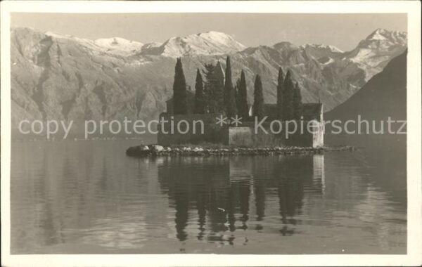 Perast Montenegro Insel Gebirgspanorama