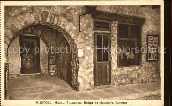 Ripoll Cataluna Museu Folkloric Botiga de clavetaire