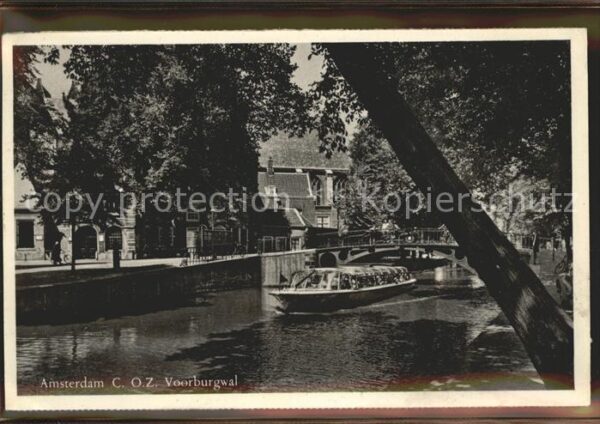 Amsterdam Niederlande OZ Voorburgwal Boot