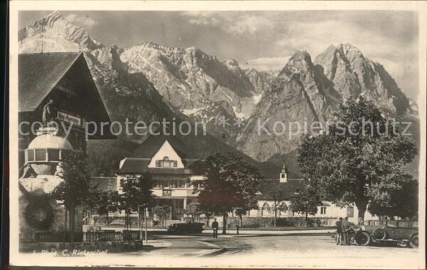 Garmisch-Partenkirchen Marktplatz Zugspitzgruppe