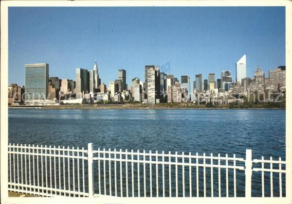 New York City East River and Midtown skyline from Que
