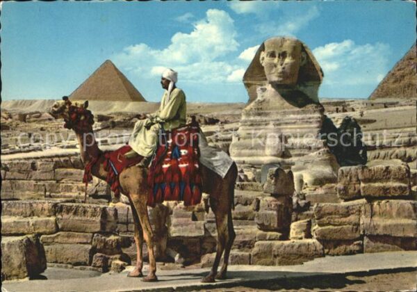 Giza The Great Spinx and Mykerinos Pyramid K