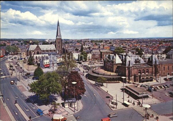 Arnhem Panorama en Velperplein Kirche