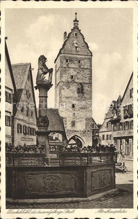Dinkelsbuehl Altrathausplatz Wörnitz-Tor Löwenbrunne