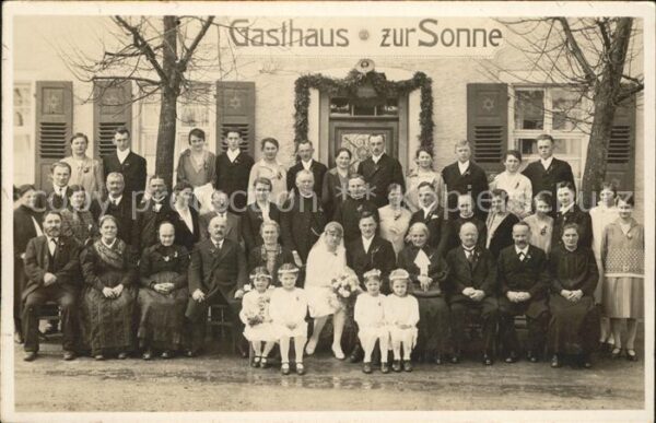 Hochzeit Gruppenfoto Gasthazs zur Sonne