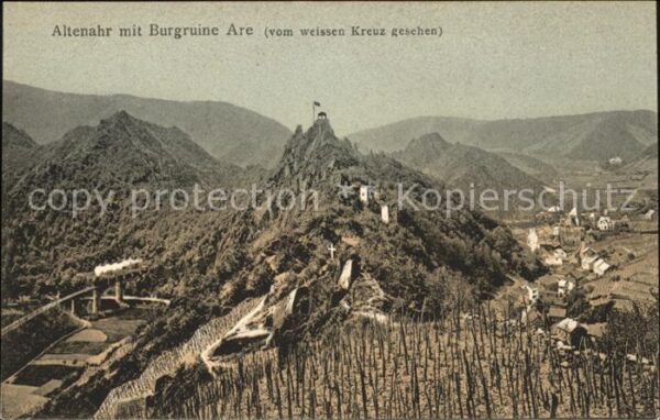 Altenahr Panorama mit Burgruine Are Blick vom we