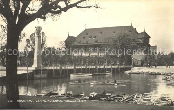 Konstanz Bodensee Zeppelindenkmal Gondelhafen