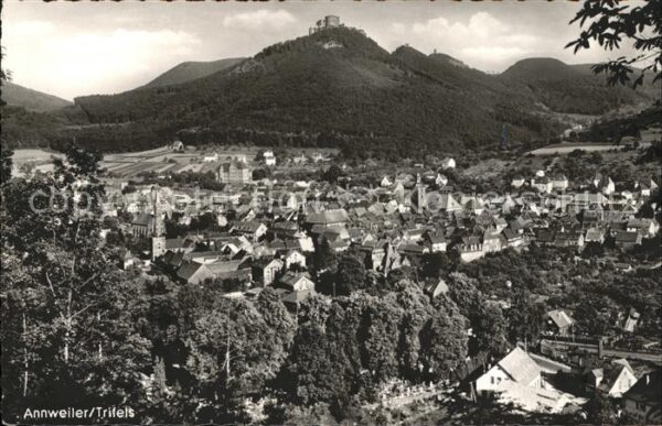 Annweiler Trifels Panorama Schloss