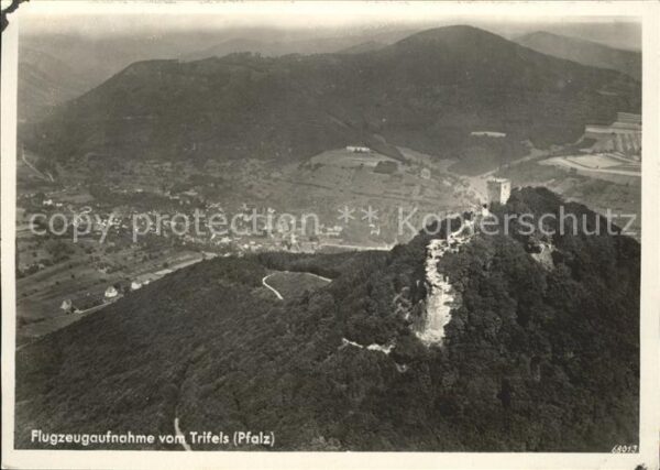 Annweiler Trifels Fliegeraufnahme