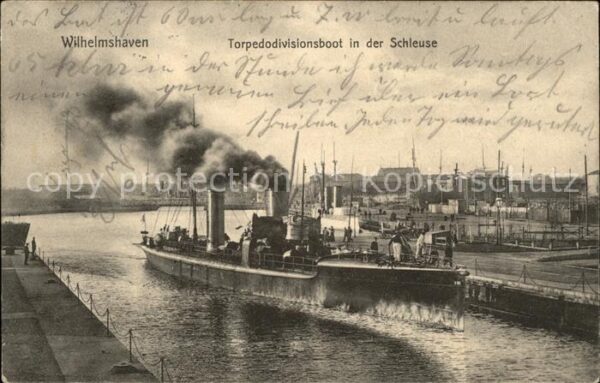 Wilhelmshaven Torpedodivisionsboot in der Schleuse