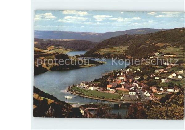 Einruhr Panorama Dorf am See