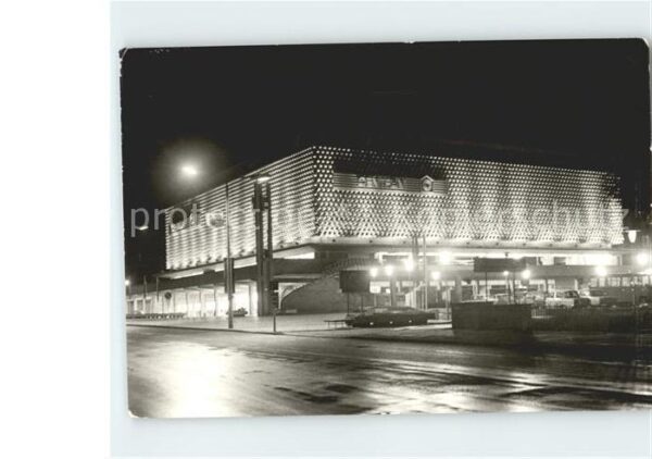 Suhl Thueringer Wald Centrum Warenhaus bei Nacht