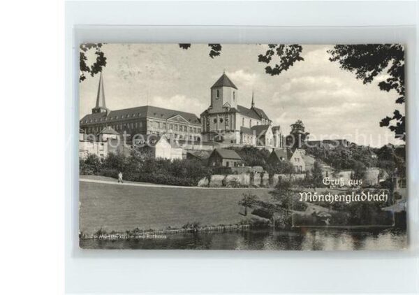 Moenchengladbach Münsterkirche und Rathaus