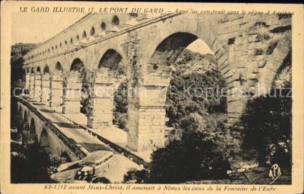 Bruecken Bauwerke Pont du Gard römischer Aquädukt Südfran