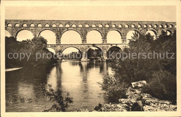 Bruecken Bauwerke Nimes Pont du Gard