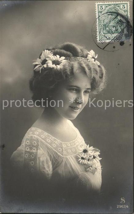 Kinder Child Enfants Blumen Margeriten