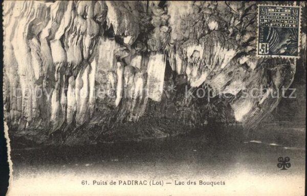 Hoehlen Caves Grottes Puits de Padirac Lac des Bouquets