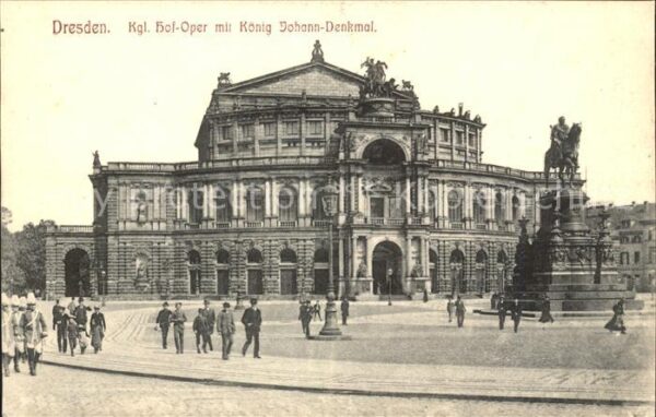 Dresden Oper König Johann-Denkmal