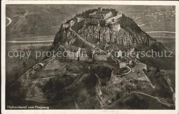 Hohentwiel Fliegeraufnahme Burg