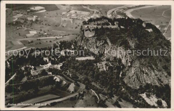 Hohentwiel Fliegeraufnahme Ruine