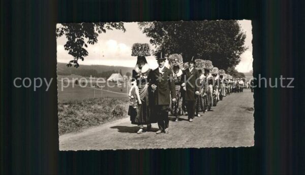 Triberg Schwarzwald Schäppelhochzeit in Sommerau Tracht