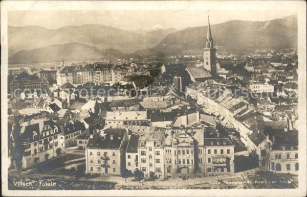 Villach Kaernten Totale Kirche Alpenpanorama