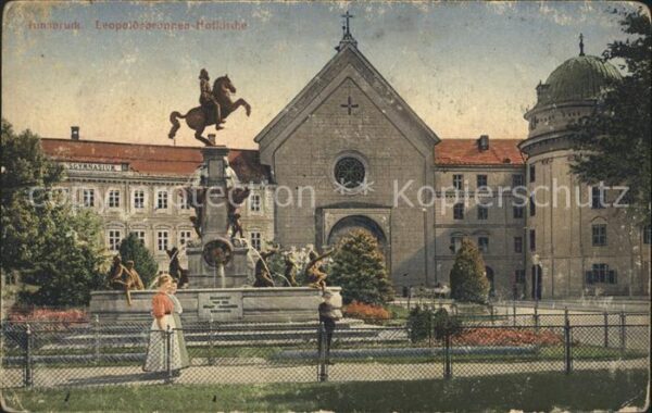 Innsbruck Leopoldsbrunnen Hofkirche