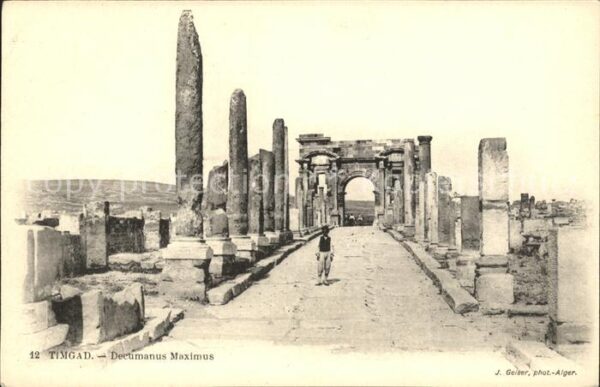 Timgad Ruines Romaines Decumanus Maximus Ruine