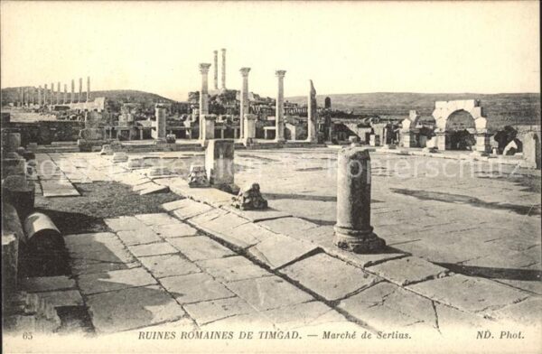 Timgad Ruines Romaines Marche de Sertius Ruine