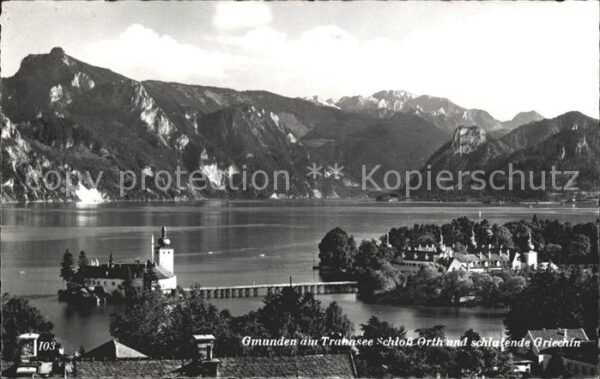 Gmunden Salzkammergut am Traunsee Schloss Orth und schlafende