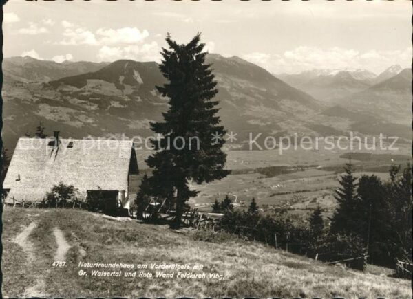 Walsertal Kleinwalsertal Naturfreundehaus am Voderälpele mit Rot