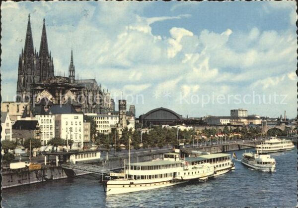 Dampfer Seitenrad Köln am Rhein Dom