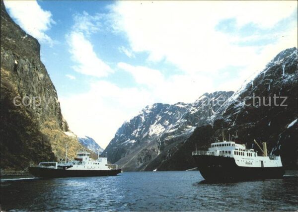 Schiffe Ships Navires Innvik Norge Gudvangen