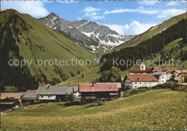 Berwang Tirol Ortsansicht mit Kirche Kamp Roter Stein
