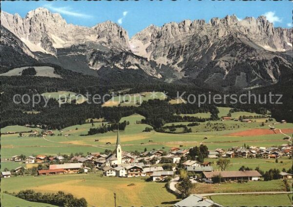 Ellmau Tirol Gesamtansicht mit Wildem Kaiser Sommerf
