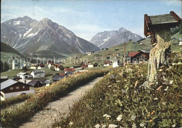 Hirschegg Kleinwalsertal Vorarlberg mit Elferkopf Zwölferkopf Widderstein u