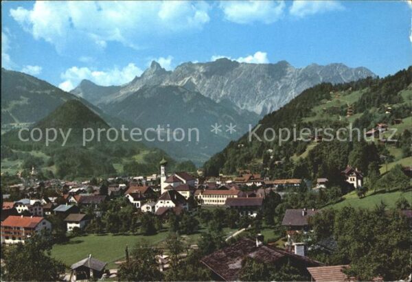 Schruns Vorarlberg Gesamtansicht mit Zimba Montafon Alpenp