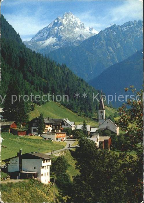 Gaschurn Vorarlberg Ortsansicht mit Kirche gegen die Vallül