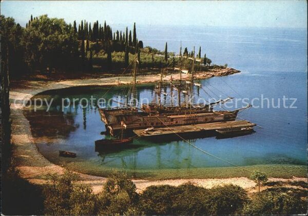 Lago di Garda S. Vigiglio Baia delle Sirene